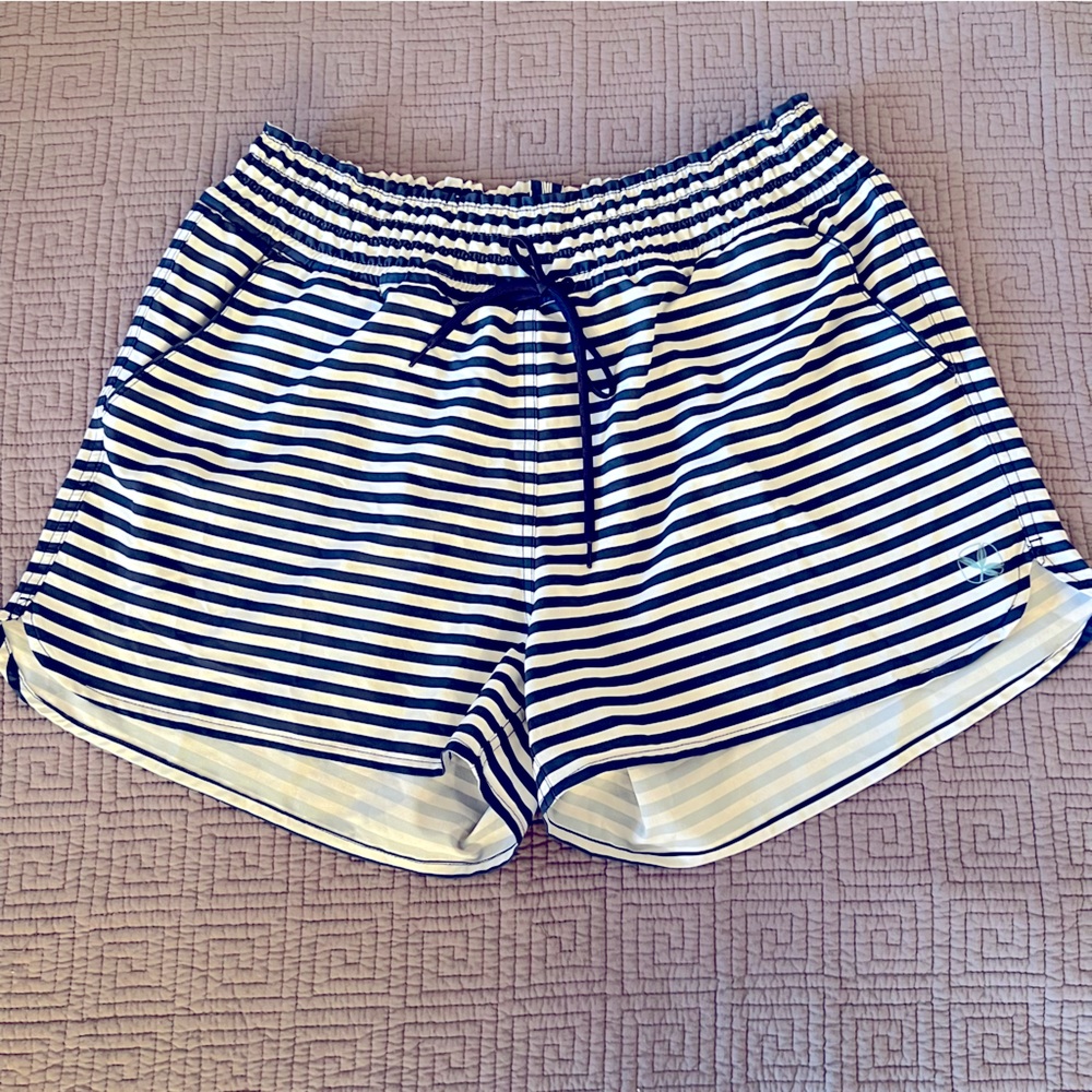 Bali swim shorts size large EUC